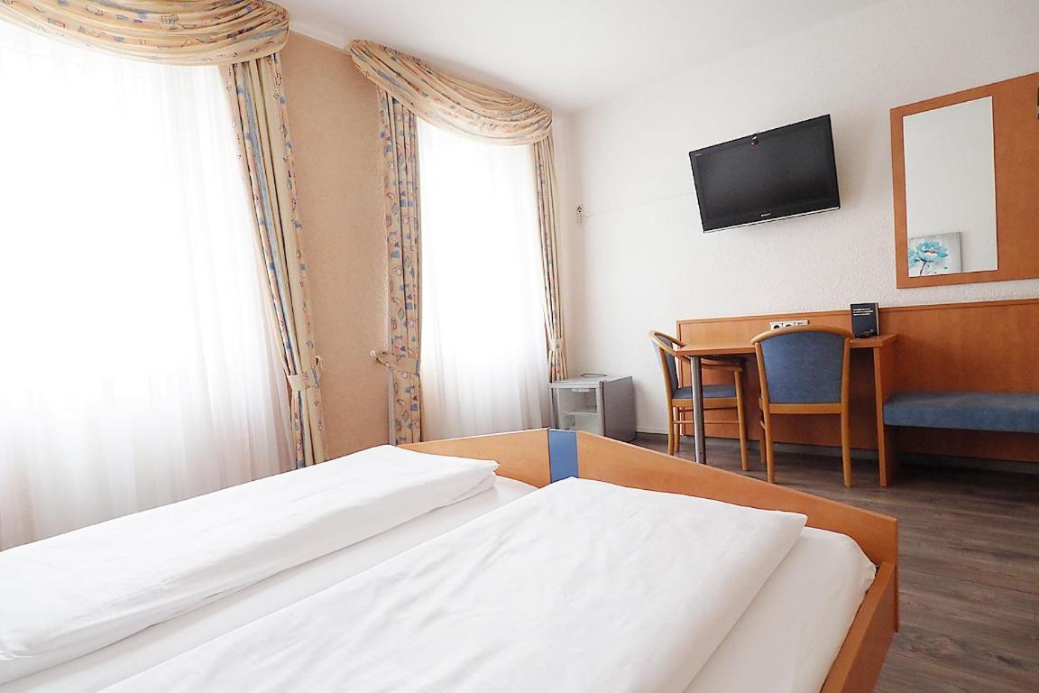 Hotel Europa - Restaurant Rüsselsheim Eksteriør billede