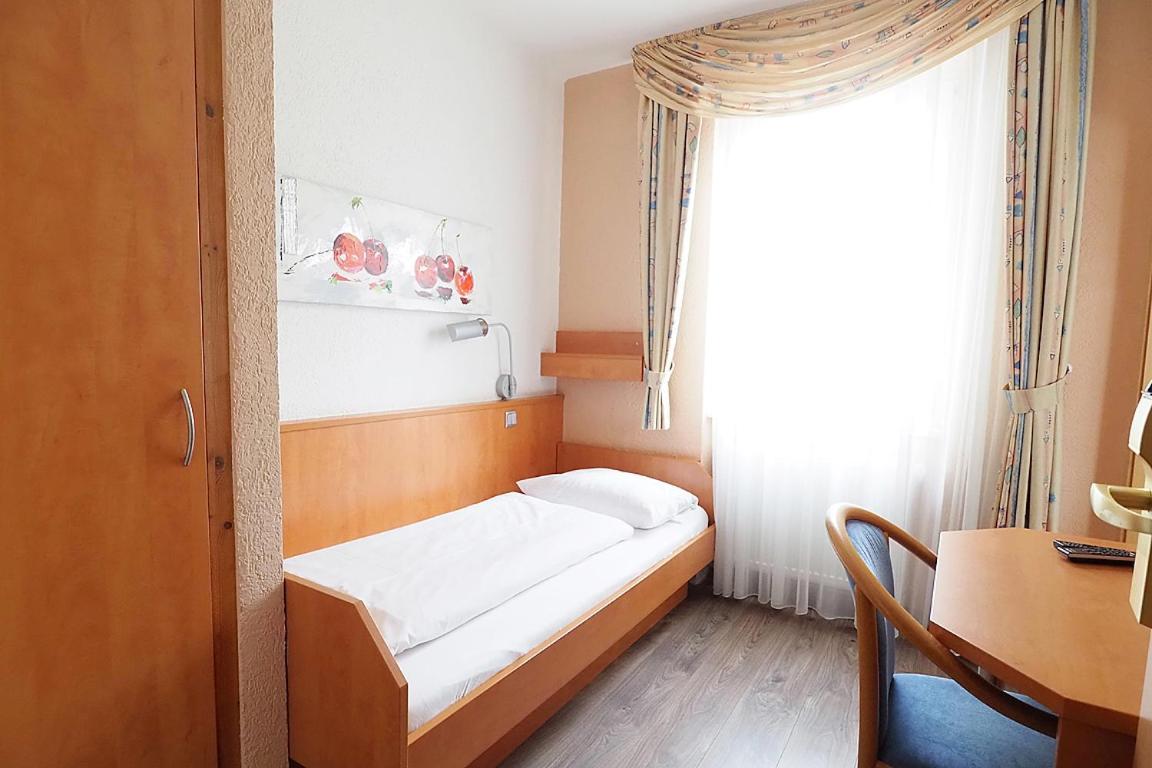 Hotel Europa - Restaurant Rüsselsheim Eksteriør billede